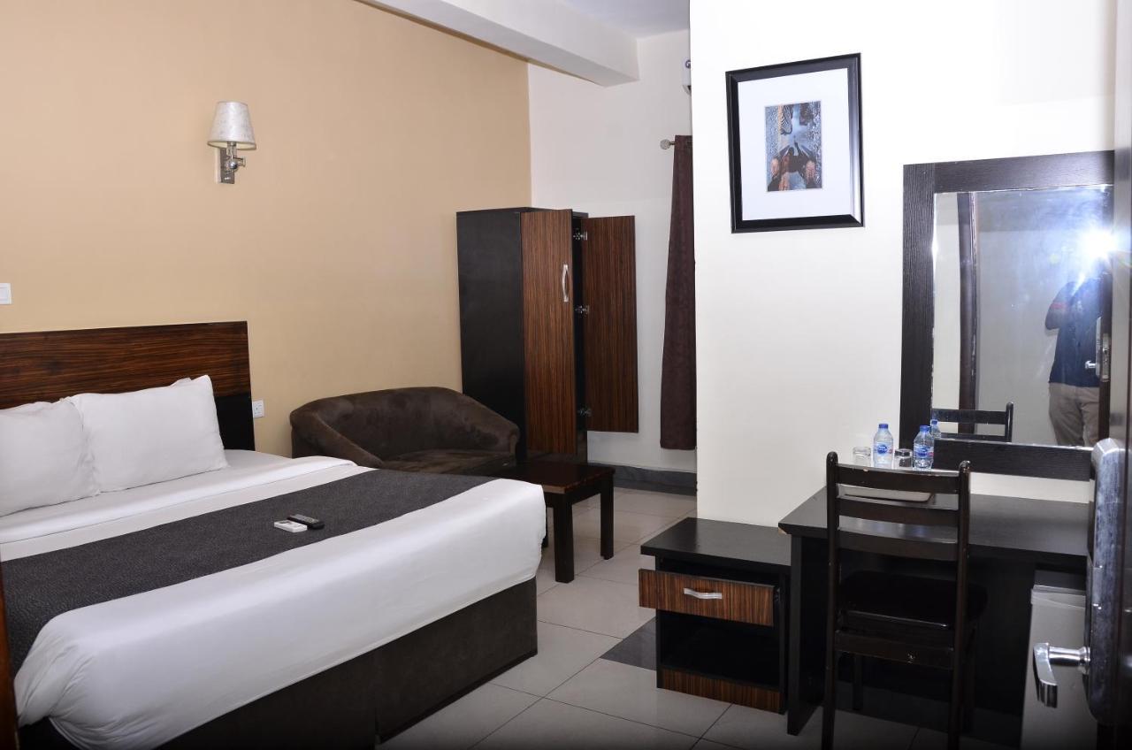 Residency Hotels Enugu Independence Layout Exterior foto